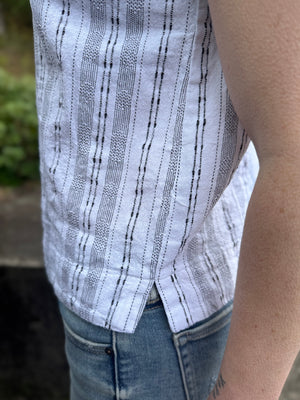 Cutloose Shell Black & White