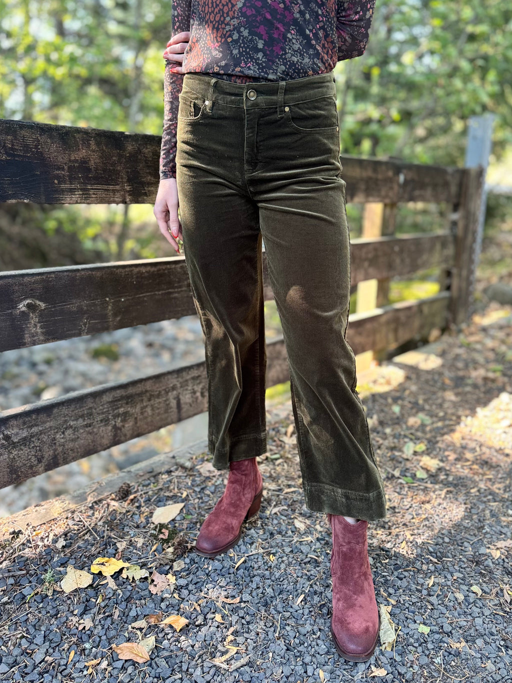 Soft Stretch Corduroy Pant