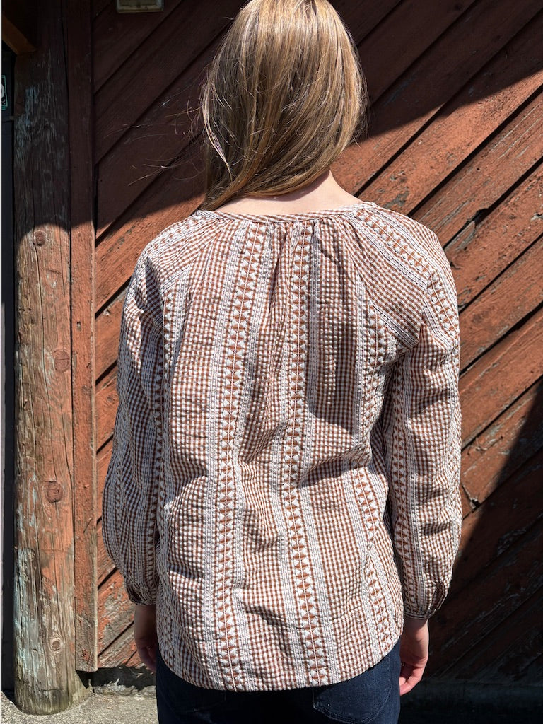 Dylan Bennett blouse